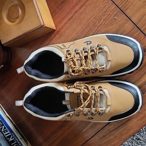 NWOB Zuodi men's athletic shoes 11.5